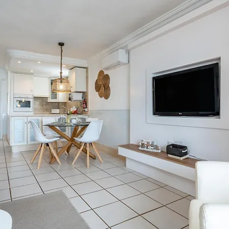 Sea Front House Micaela G Apartamento *