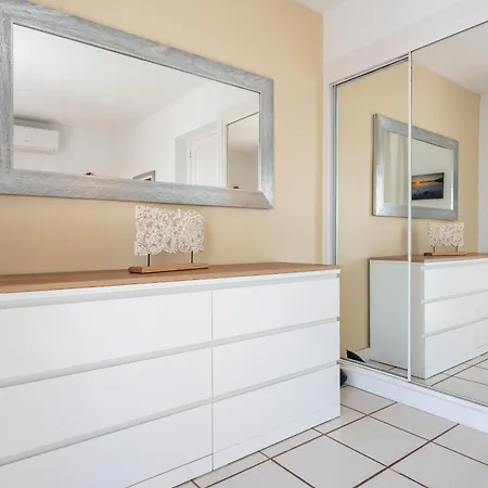 Sea Front House Micaela G * Marbella